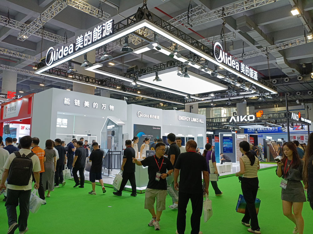美的能源展臺搭建現場效果