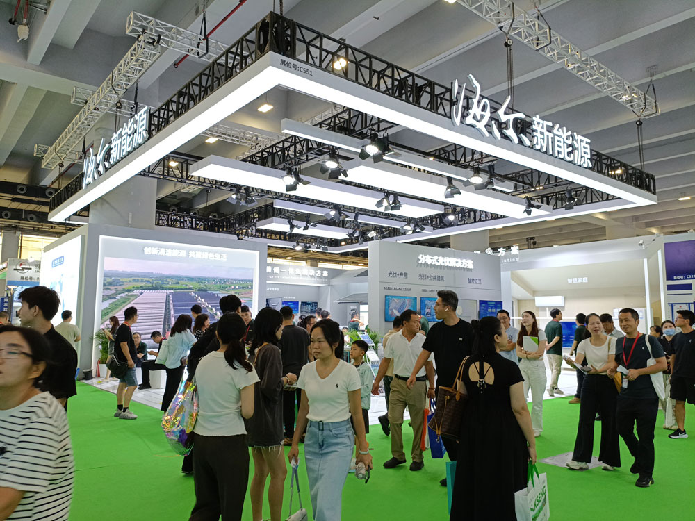 海爾新能源展臺搭建現場效果