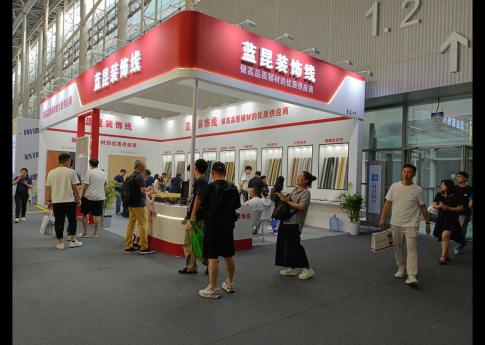 2025年7月廣州建博會藍昆裝飾線展臺現場效果