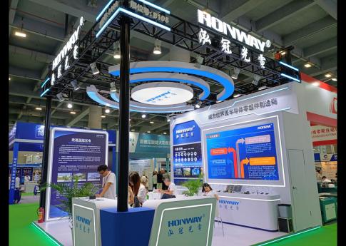 2025年8月廣州光伏太陽能展泓冠光電展臺搭建現場效果