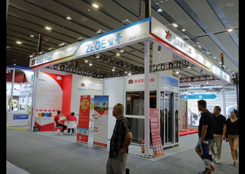 2025年7月廣州建博會致尚家用電梯展臺現場效果