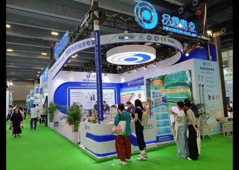 2025年8月廣州光伏太陽能展浙江品恩泰克科技有限公司展臺搭建現(xiàn)場效果