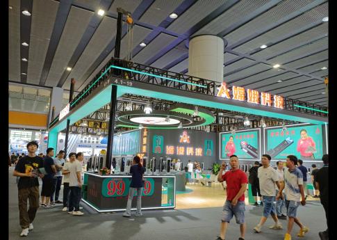 2025年7月廣州建博會嫦娥科技展臺現場效果