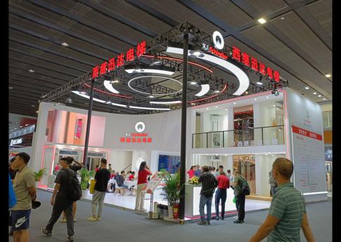 2025年7月廣州建博會西繼迅達電梯雙層展臺現場效果