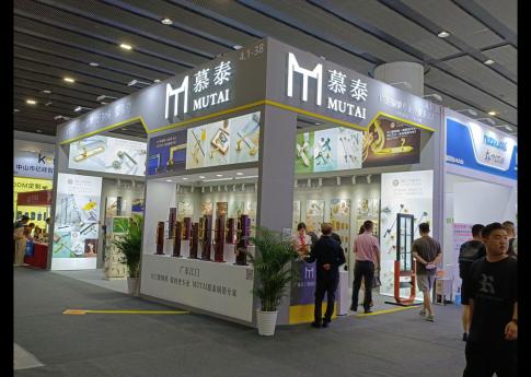 2025年7月廣州建博會廣東江門慕泰銅鎖展臺現場效果