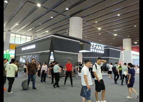 2025年7月廣州建博會智有范全屋智能展臺現場效果